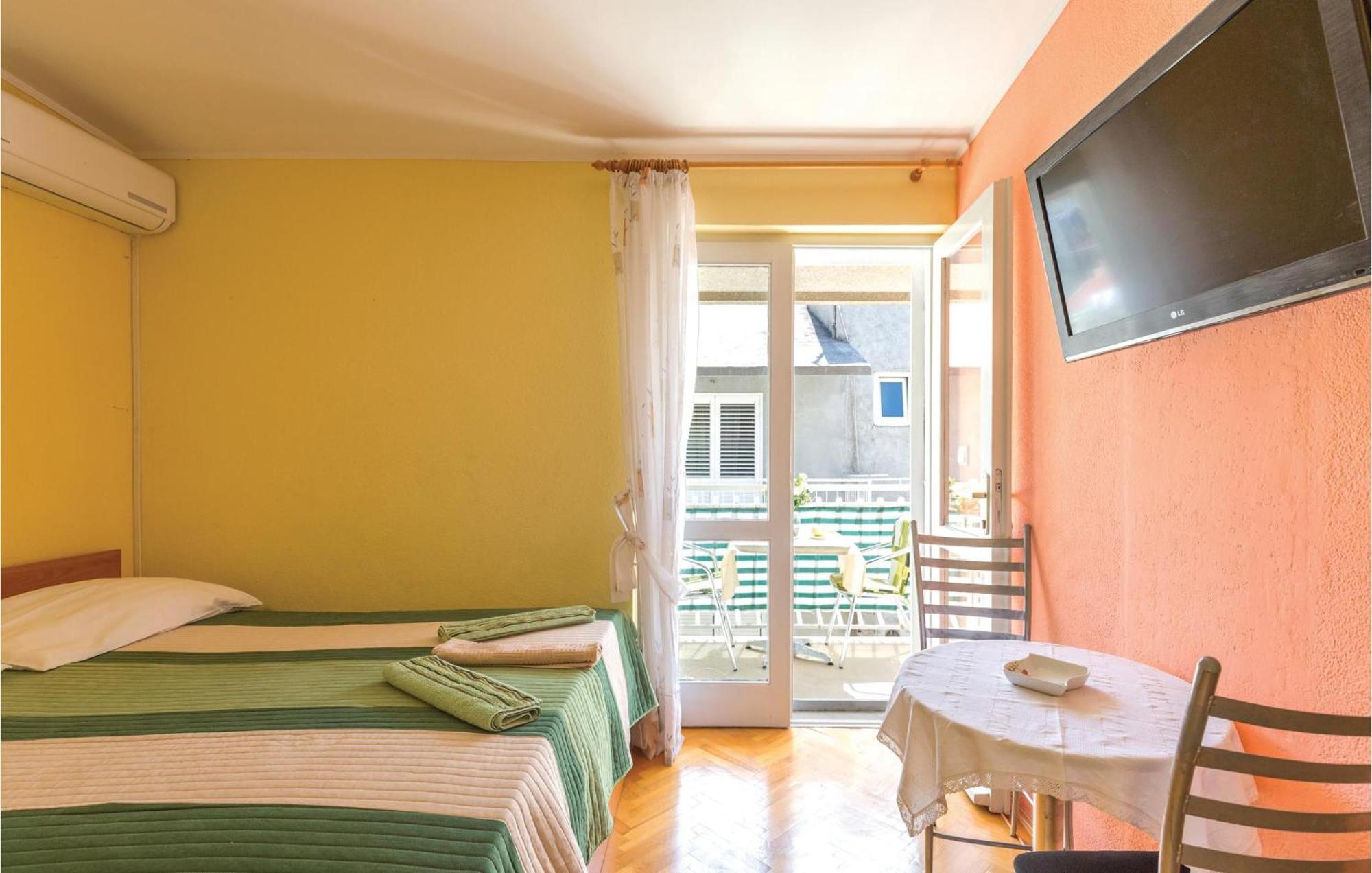 Awesome In With Kitchen Makarska
